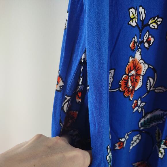 Charming Charlie Maxi Dress with Floral Pattern, Size Medium - Picture 9 of 10